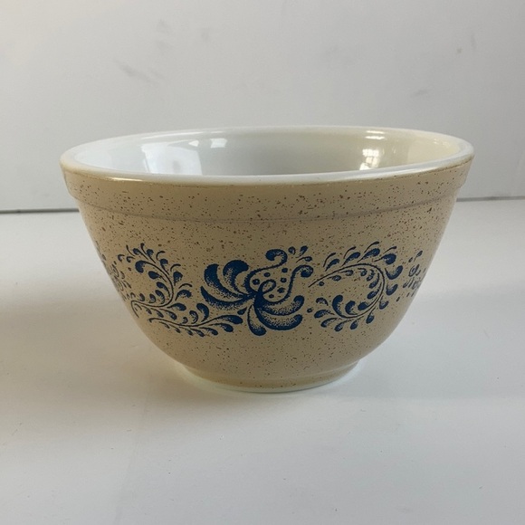 Pyrex Homestead pattern (76-80) 401- 1 1/2 qt blue speckled beige mixing bowl - Picture 1 of 10
